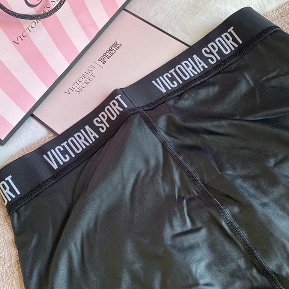 Victoria’s Secret RARE ultra glossy shine leggings large shiny satin - Picture 9 of 9